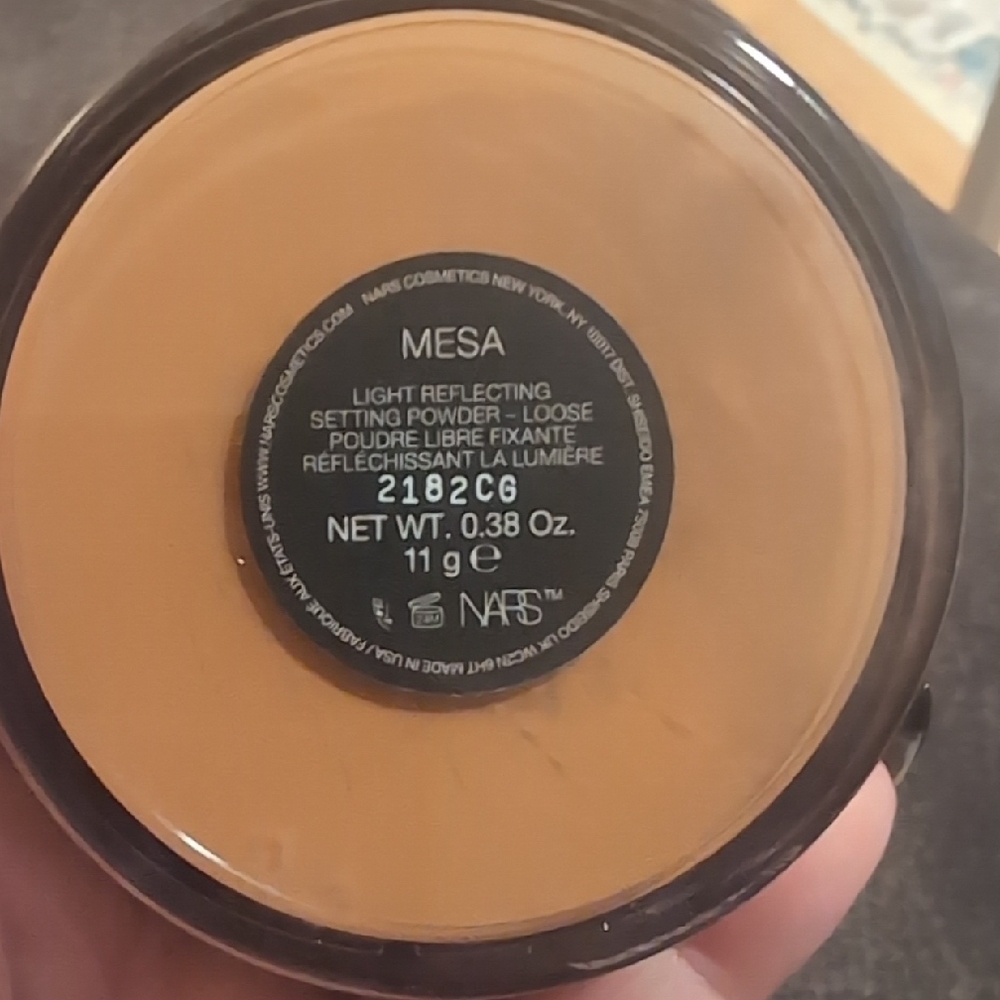 NARS Light Reflecting Setting Powder - Picture 5 of 5